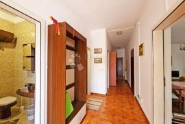 PROSTRAN APARTMAN 400 M DO MORA! PRILIKA, Medulin, Appartamento