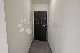 Stan, novogradnja, 60 m od mora, prizemlje+vrt, Nin, Appartment