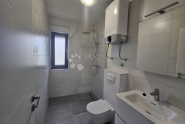 Stan, novogradnja, 60 m od mora, prizemlje+vrt, Nin, Appartment