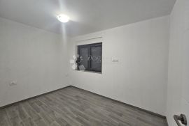 Stan, novogradnja, 60 m od mora, prizemlje+vrt, Nin, Appartment