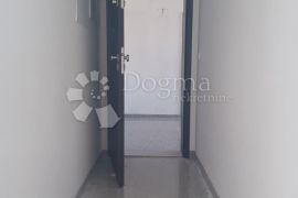 Stan, novogradnja, 60 m od mora, prizemlje+vrt, Nin, Appartment