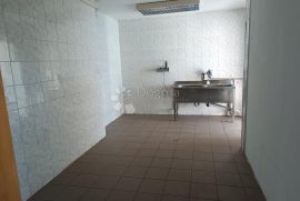 Prilika - Poslovni prostor donja Dubrava (NAJAM 1200€), Donja Dubrava, Commercial property