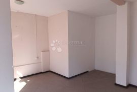 Prilika - Poslovni prostor donja Dubrava (NAJAM 1200€), Donja Dubrava, Commercial property