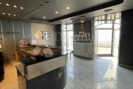 Potpuno opremljen caffe bar s predivnim pogledom, Rijeka, Commercial property