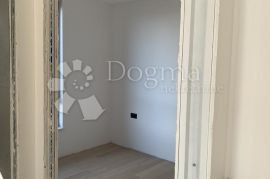 STAN S TERASOM, VRTOM, GARAŽNIM MJESTOM, Opatija, Apartamento