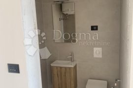 STAN S TERASOM, VRTOM, GARAŽNIM MJESTOM, Opatija, Apartamento