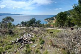 GRAĐEVINSKO ZEMLJIŠTE NA OTOKU BRAČU JUŽNA STRANA  1307M2, Bol, Tierra