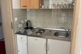 Apartmanska kuća Zadar, Borik, Zadar, Maison