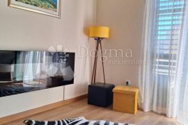 ROVINJ NAMJEŠTEN STAN U BLIZINI CENTRA I MORA, Rovinj, Appartement