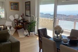 PENTHOUSE ŽNJAN (dvoetažni 91m2), Split, Appartamento