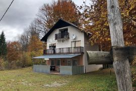 Kuća za odmor podno Kleka u blizini Bjelolasice, Ogulin, Дом