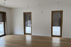 Luksuzan penthouse u baroknoj jezgri!, Varaždin, Appartamento