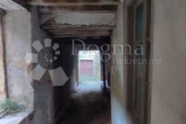 Starina za renovaciju u centru Vodnjana, Vodnjan, Casa