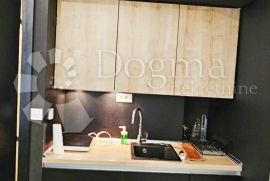 STROGI CENTAR, TOP PRILIKA ZA INVESTICIJU, Donji Grad, Flat