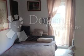 Prekrasan stan s 3 apartmana, Donji Grad, Flat