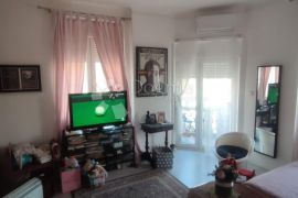 Prekrasan stan s 3 apartmana, Donji Grad, Flat