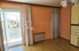 IVANIĆ-GRAD, STAN SA DVA BALKONA, Ivanić-Grad, Apartamento