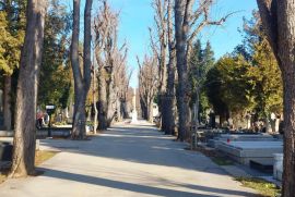 Mirogoj, grobno mjesto u blizini glavnog ulaza, Gornji Grad - Medveščak, Garage