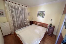 OPATIJA ugodna lokacija, prekrasna terasa i pogled, vlastiti vrt !, Opatija, Apartamento