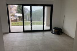 STAN U NOVOGRADNJI BLIZU MORA, Novigrad, Appartment