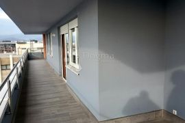 Selska, Penthouse 160m2 + 3Pm + 2 garaže, Trešnjevka - Jug, Διαμέρισμα