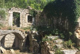 Teren i dvije starine, Vinodolska Općina, Terreno