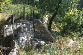 Teren i dvije starine, Vinodolska Općina, Terreno