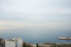 PREDIVAN OBITELJSKI STAN 68m2 - 2s+db, Rijeka, Wohnung