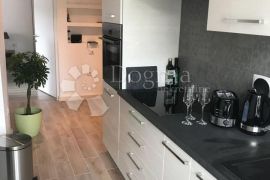 PULA, CENTAR, stan 69,45 m2, Pula, Appartment