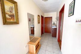 Medulin, Apartmanska kuća u blizini mora, Medulin, House