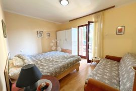 Medulin, Apartmanska kuća u blizini mora, Medulin, House