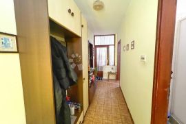 Medulin, Apartmanska kuća u blizini mora, Medulin, House