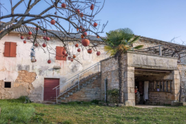 NEKRETNINA ZA MANJI PRIVATNI KOMPLEKS KUĆA, Kanfanar, Casa