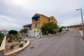 BRODARICA- MEDITERANSKA VILLA S BAZENOM I POGLEDOM, Šibenik - Okolica, Ev