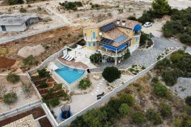 BRODARICA- MEDITERANSKA VILLA S BAZENOM I POGLEDOM, Šibenik - Okolica, Ev