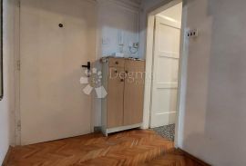 Stan Lovran, pogled more, Lovran, Appartement