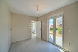 BRODARICA- PRIZEMLJE U NOVOGRADNJI 120M OD MORA AS1, Šibenik - Okolica, Flat