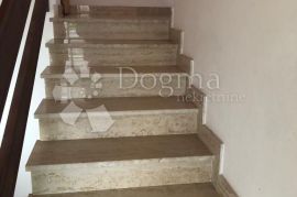 MALINSKA - APARTMAN S POGLEDOM NA MORE, Malinska-Dubašnica, Appartement