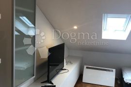 MALINSKA - APARTMAN S POGLEDOM NA MORE, Malinska-Dubašnica, Appartement