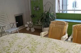 Venecijanska vila stan u srcu Pule, Pula, Appartment