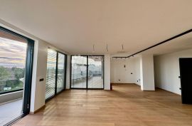 LUKSUZNI PENTHOUSE s panoramskim pogledom, Tar-Vabriga, شقة