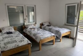 Sisak Stupno apartmanska kuća za radnike, Sisak - Okolica, Ev