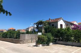 Samostojeća kuća Sutivan Brač, Sutivan, Maison