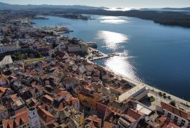 ŠIBENIK- STAN U CENTRU GRADA 136M2, Šibenik, Flat