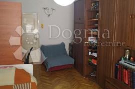 OGROMNI STAN U STROGOM CENTRU ZAGREBA!, Donji Grad, Flat