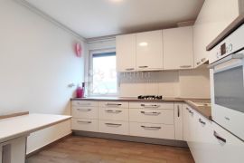 PRODAJA STANA, 6-SOBNI+PARKING+SPREMIŠTE, 132.5 m2, ODRA, Novi Zagreb - Zapad, شقة