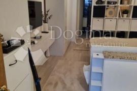 Drenova -kuća 126m2,dva stana ,kompletno adaptirana!!, Rijeka, House