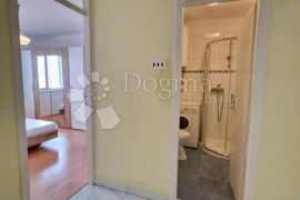 Top apartman 100 m od plaže !!, Senj, شقة