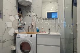 Ekskluzivno - novogradnja 2 spavaće 53m2, Pula, Daire