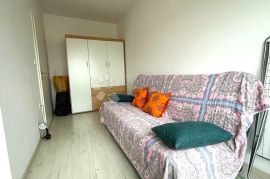 Ekskluzivno - novogradnja 2 spavaće 53m2, Pula, Flat